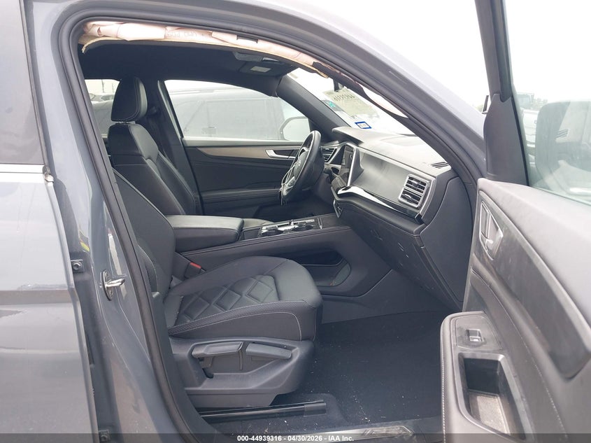 2024 Volkswagen Atlas cross sport VIN 1V2WE2CA2RC251110 IAAI salvage auction — LEFT REAR, Salvage (Texas), sold $11,250 on 2026-08-23 (photo 5)