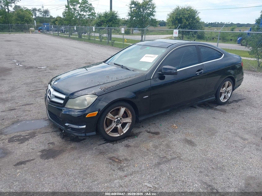 2012 Mercedes-benz C-klasse VIN WDDGJ4HB8CF836252 IAAI salvage auction — NORMAL WEAR, Clear (Florida), sold $625 on 2026-07-07 (photo 2)