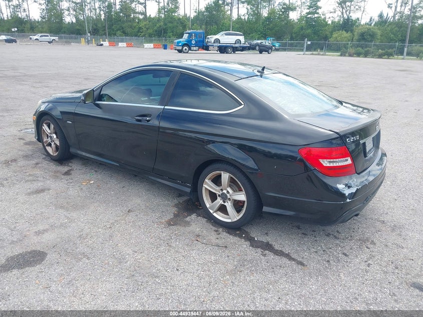 2012 Mercedes-benz C-klasse VIN WDDGJ4HB8CF836252 IAAI salvage auction — NORMAL WEAR, Clear (Florida), sold $625 on 2026-07-07 (photo 3)