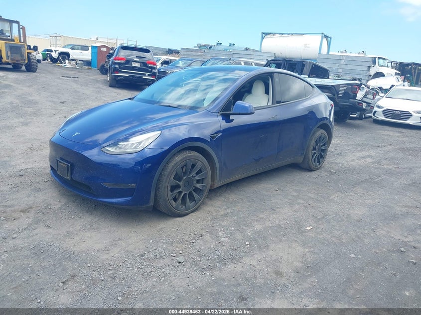 2021 Tesla Model y VIN 5YJYGDEE4MF198664 IAAI salvage auction — RIGHT SIDE, Salvage (Hawaii), sold $6,900 on 2026-07-16 (photo 2)