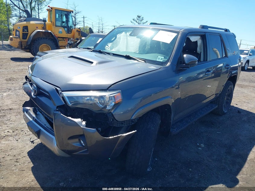 2021 Toyota 4runner VIN JTERU5JR7M5860696 IAAI salvage auction — FRONT END, Salvage (Idaho), sold $12,800 on 2026-07-15 (photo 2)