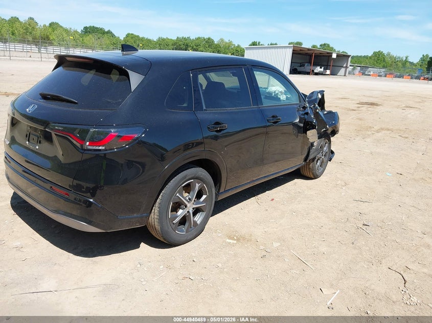 2025 Honda Hr-v VIN 3CZRZ2H7XSM736478 IAAI salvage auction — RIGHT FRONT, Salvage (Tennessee), sold $7,200 on 2026-07-29 (photo 4)