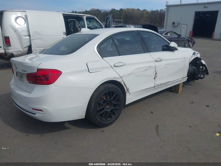 2018 BMW VIN WBA8D9G56JNU68636 IAAI salvage auction — RIGHT SIDE, Salvage (Pennsylvania), sold $2,650 on 2026-07-21 (photo 4)
