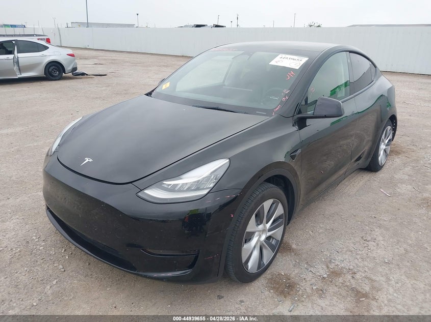 2021 Tesla Model y VIN 5YJYGDED6MF163096 IAAI salvage auction — SIDE, Salvage (Texas), sold $5,800 on 2026-07-25 (photo 2)