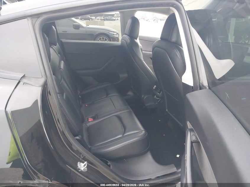 2021 Tesla Model y VIN 5YJYGDED6MF163096 IAAI salvage auction — SIDE, Salvage (Texas), sold $5,800 on 2026-07-25 (photo 8)