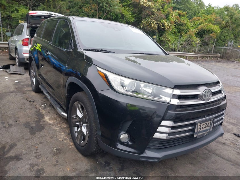 2018 Toyota Highlander VIN 5TDDZRFH3JS495916 IAAI salvage auction — REAR END, Salvage Title, sold $13,500 on 2026-07-09 (photo 1)