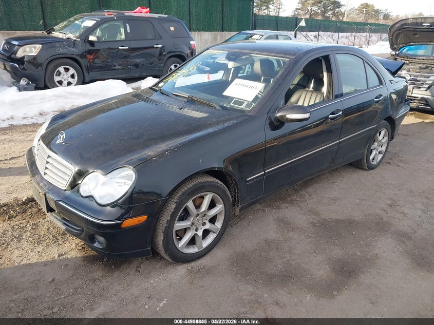 2007 Mercedes-benz C-klasse VIN WDBRF92H37F915153 IAAI salvage auction — FRONT & REAR, Mv-907A (New York), sold $525 on 2026-08-04 (photo 2)