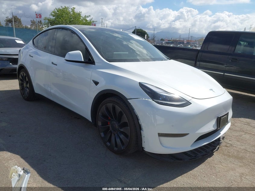 2022 Tesla Model y VIN 7SAYGDEF4NF523875 IAAI salvage auction — LEFT FRONT, Salvage (Arizona), sold $11,500 on 2026-07-30 (photo 1)