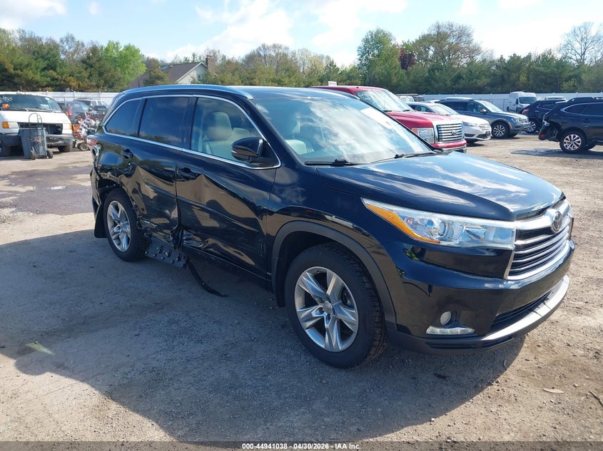 2014 Toyota Highlander VIN 5TDDKRFHXES067318 IAAI salvage auction — RIGHT SIDE, Clear (Indiana), sold $9,700 on 2026-07-07 (photo 1)