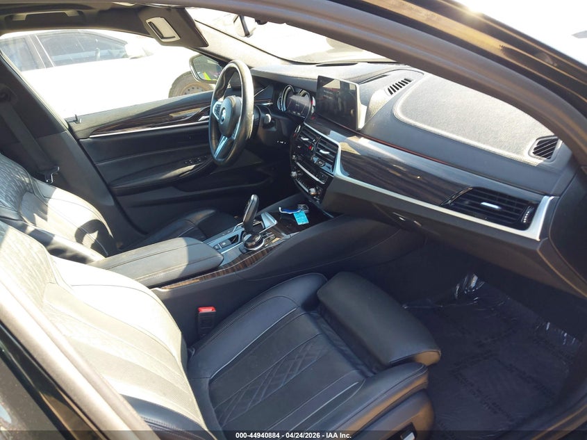 2018 BMW 5er VIN WBAJB9C51JB035160 IAAI salvage auction — LEFT SIDE, Rebuildable (Florida), sold $10,500 on 2026-07-08 (photo 5)