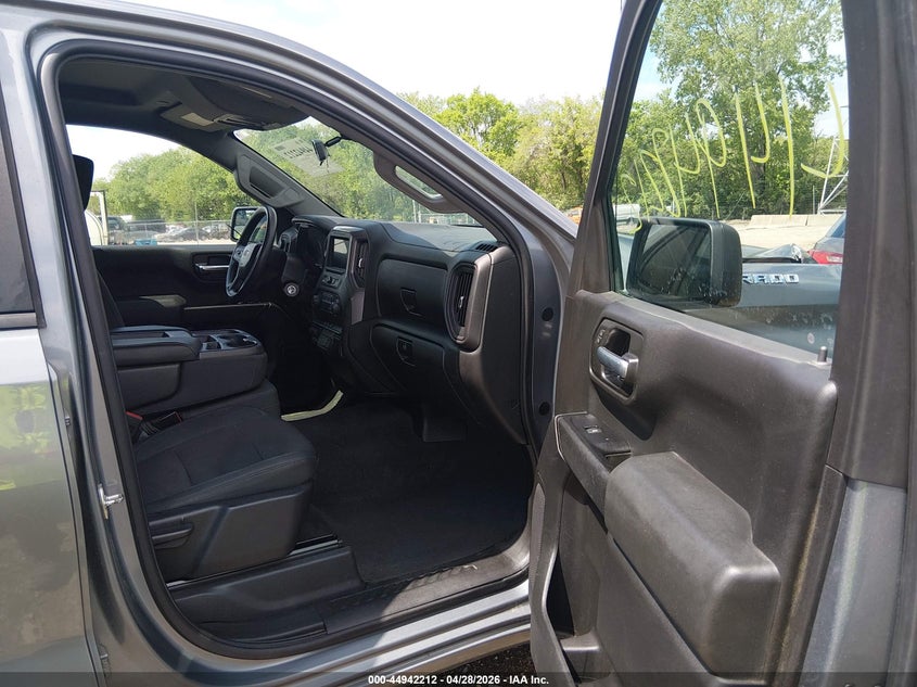 2019 Chevrolet Silverado VIN 1GCRYBEH3KZ342244 IAAI salvage auction — FRONT END, Clear (Indiana), sold $7,100 on 2026-07-26 (photo 5)