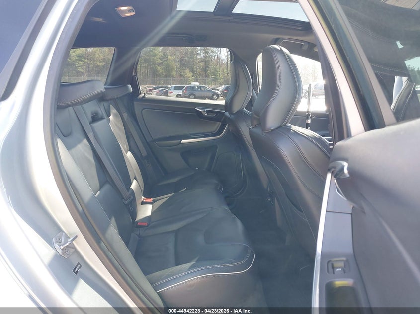 2017 Volvo Xc60 VIN YV449MRS2H2035185 IAAI salvage auction — REAR END, Wait Title, sold $6,150 on 2026-07-10 (photo 8)