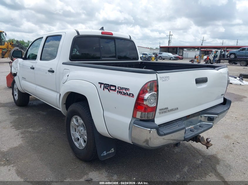2015 Toyota Tacoma VIN 5TFLU4EN6FX138316 IAAI salvage auction — LEFT FRONT, Salvage Title, sold $6,800 on 2026-07-28 (photo 3)
