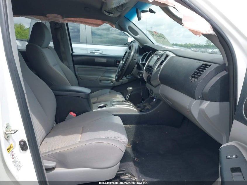 2015 Toyota Tacoma VIN 5TFLU4EN6FX138316 IAAI salvage auction — LEFT FRONT, Salvage Title, sold $6,800 on 2026-07-28 (photo 5)