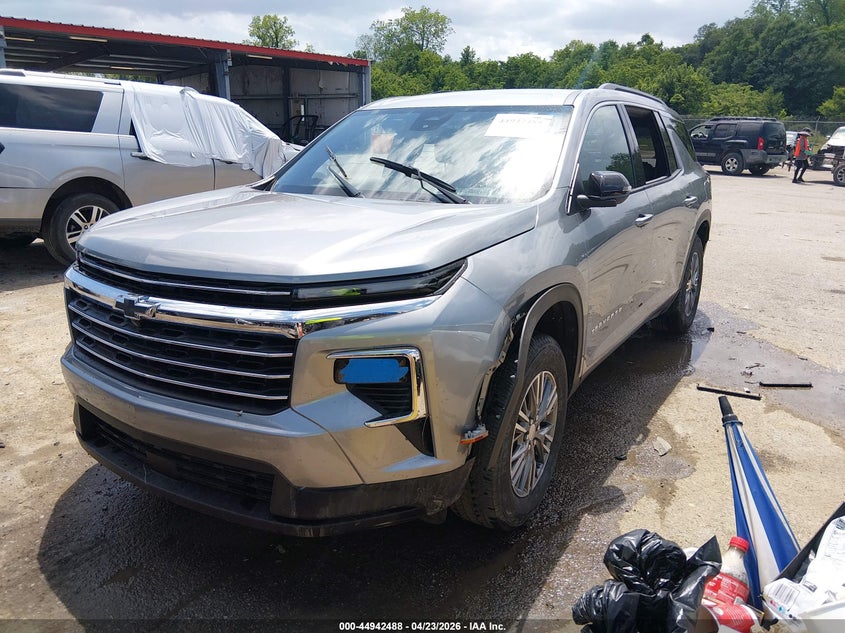 2025 Chevrolet Traverse VIN 1GNERGRS3SJ282485 IAAI salvage auction — REAR END, Salvage (Louisiana), sold $15,450 on 2026-07-28 (photo 2)