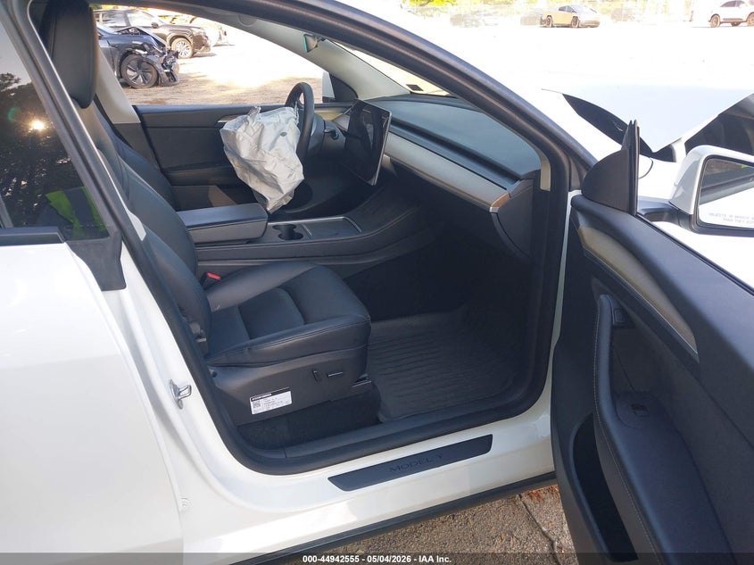 2023 Tesla Model y VIN 7SAYGDEE8PA056094 IAAI salvage auction — FRONT END, Salvage Title, sold $11,300 on 2026-07-12 (photo 5)