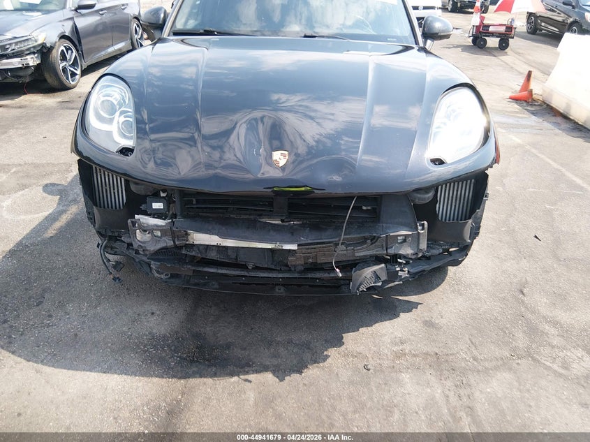 2017 Porsche Macan VIN WP1AB2A50HLB21009 IAAI salvage auction — FRONT END, Salvage (South Carolina), sold $7,325 on 2026-08-19 (photo 6)