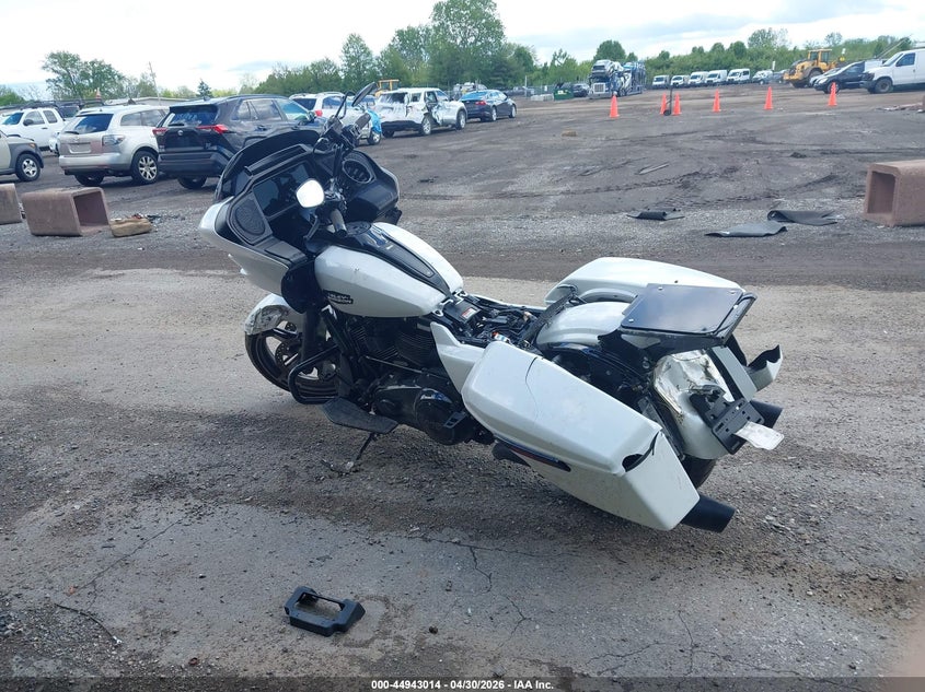 2024 Harley-davidson Road glide VIN 1HD1KH718RB626889 IAAI salvage auction — FRONT END, Salvage (Ohio), sold $8,800 on 2026-09-01 (photo 3)