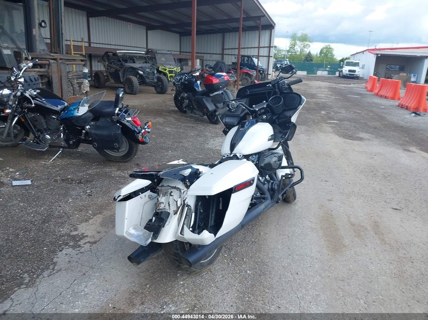 2024 Harley-davidson Road glide VIN 1HD1KH718RB626889 IAAI salvage auction — FRONT END, Salvage (Ohio), sold $8,800 on 2026-09-01 (photo 4)