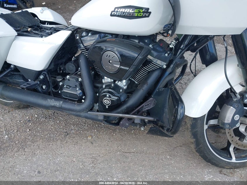 2024 Harley-davidson Road glide VIN 1HD1KH718RB626889 IAAI salvage auction — FRONT END, Salvage (Ohio), sold $8,800 on 2026-09-01 (photo 8)