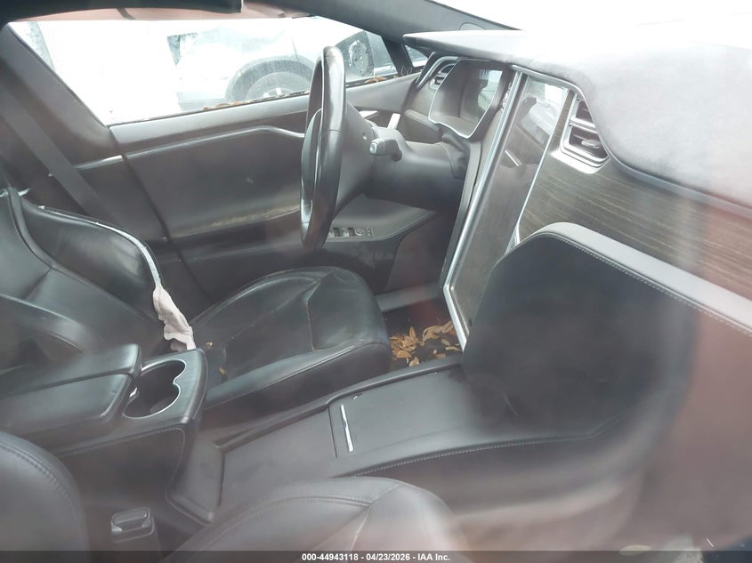 2016 Tesla Model s VIN 5YJSA1E29GF145331 IAAI salvage auction — LEFT SIDE, Clear (Florida), sold $2,100 on 2026-07-08 (photo 5)