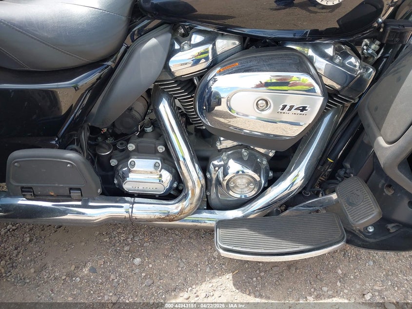 2022 Harley-davidson Tri glide ultra VIN 1HD1MAF16NB856265 IAAI salvage auction — FRONT END, Original (Texas), sold $12,100 on 2026-07-07 (photo 8)