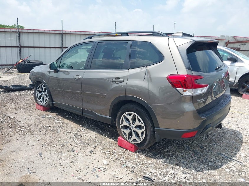 2021 Subaru Forester VIN JF2SKAJC0MH472046 IAAI salvage auction — FRONT END, Salvage (Arkansas), sold $2,850 on 2026-07-15 (photo 3)