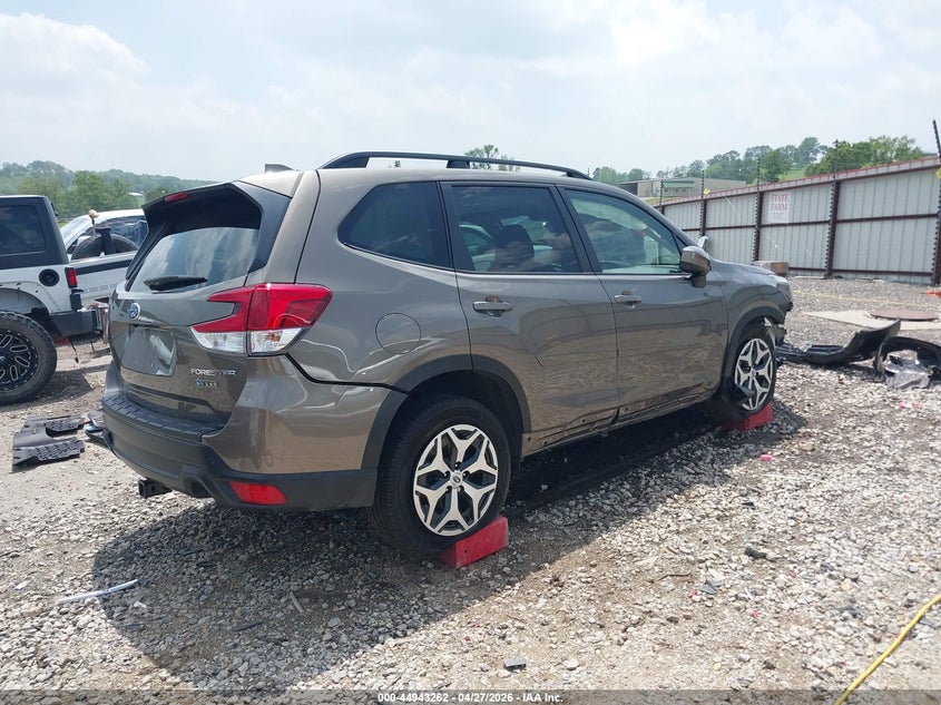 2021 Subaru Forester VIN JF2SKAJC0MH472046 IAAI salvage auction — FRONT END, Salvage (Arkansas), sold $2,850 on 2026-07-15 (photo 4)