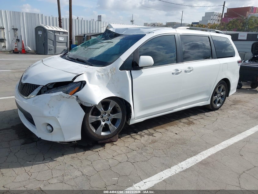 2016 Toyota Sienna VIN 5TDXK3DC6GS725219 IAAI salvage auction — FRONT & REAR, Salvage (California), sold $1,800 on 2026-07-08 (photo 2)