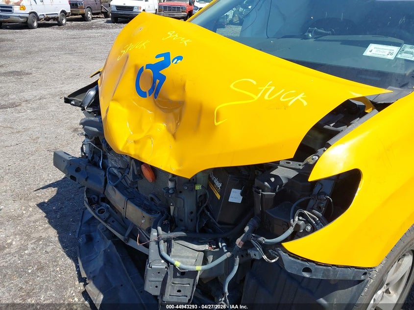 2020 Toyota Sienna VIN 5TDKZ3DC0LS086092 IAAI salvage auction — FRONT END, Mv-907A (New York), sold $1,800 on 2026-07-14 (photo 6)