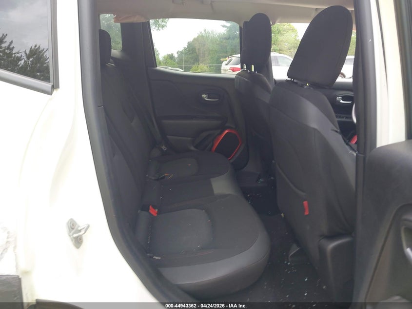 2017 Jeep Renegade VIN ZACCJBCBXHPE41708 IAAI salvage auction — ROLLOVER, Salvage Title, sold $500 on 2026-07-06 (photo 8)