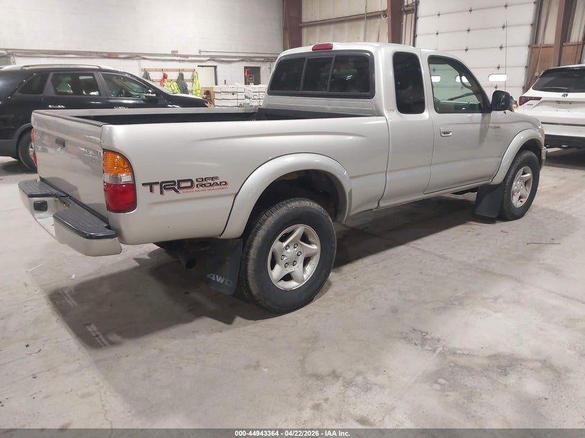 2004 Toyota Tacoma VIN 5TEWN72N34Z403294 IAAI salvage auction — NORMAL WEAR, Clear (New York), sold $4,250 on 2026-07-08 (photo 4)