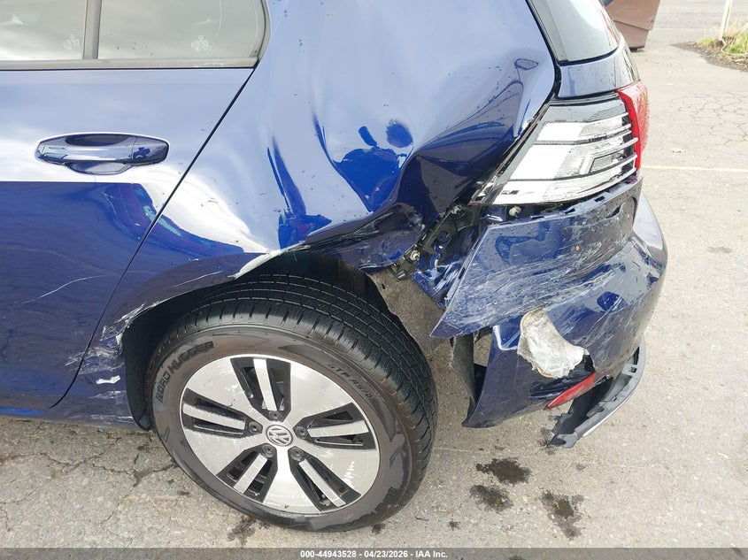 2019 Volkswagen E-golf VIN WVWKR7AU2KW914386 IAAI salvage auction — REAR END, Wait Title, sold $3,950 on 2026-07-16 (photo 6)