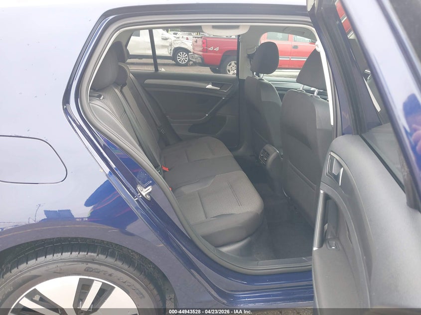 2019 Volkswagen E-golf VIN WVWKR7AU2KW914386 IAAI salvage auction — REAR END, Wait Title, sold $3,950 on 2026-07-16 (photo 8)