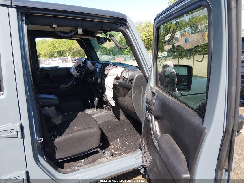 2015 Jeep Wrangler / VIN 1C4BJWDG9FL773444 IAAI salvage auction — ROLLOVER, Clear (Indiana), sold $3,050 on 2026-08-03 (photo 5)