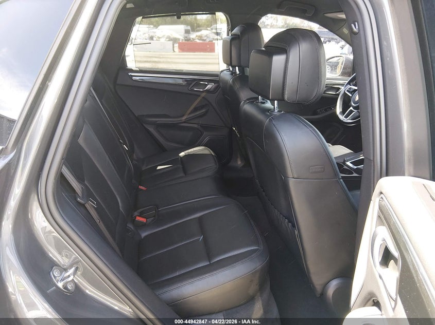 2015 Porsche Macan VIN WP1AB2A58FLB52392 IAAI salvage auction — Normal Wear, Clear - Dealer Only (California), sold $5,000 on 2026-06-11 (photo 8)
