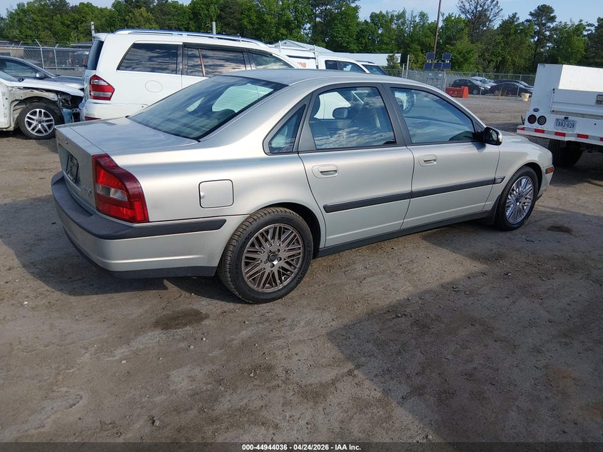 2000 Volvo S80 VIN YV1TS90DXY1115591 IAAI salvage auction — LEFT FRONT, Clear (Virginia), sold $1,100 on 2026-07-10 (photo 4)