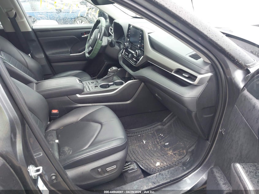 2020 Toyota Highlander VIN 5TDGZRBH6LS509300 IAAI salvage auction — RIGHT FRONT, Clear (Michigan), sold $13,200 on 2026-07-16 (photo 5)
