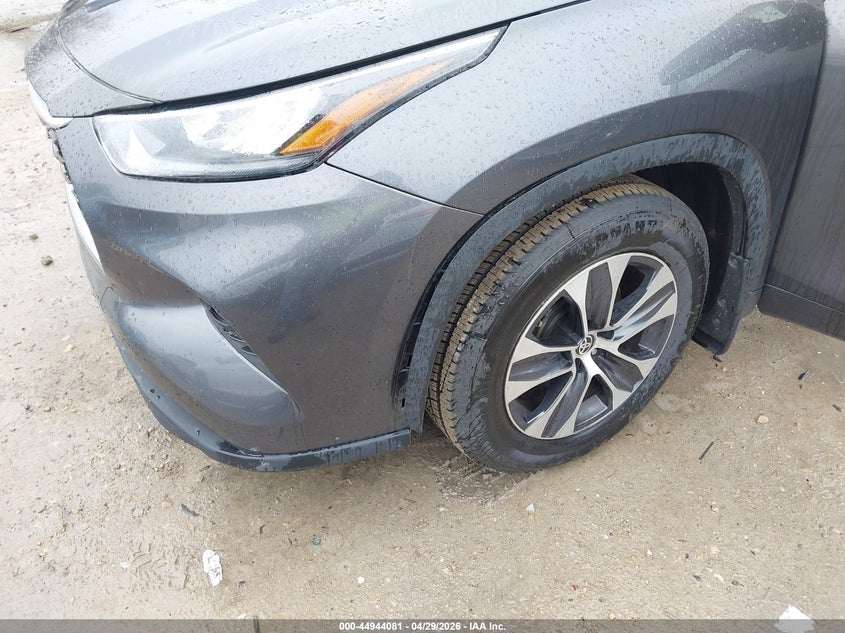 2020 Toyota Highlander VIN 5TDGZRBH6LS509300 IAAI salvage auction — RIGHT FRONT, Clear (Michigan), sold $13,200 on 2026-07-16 (photo 6)