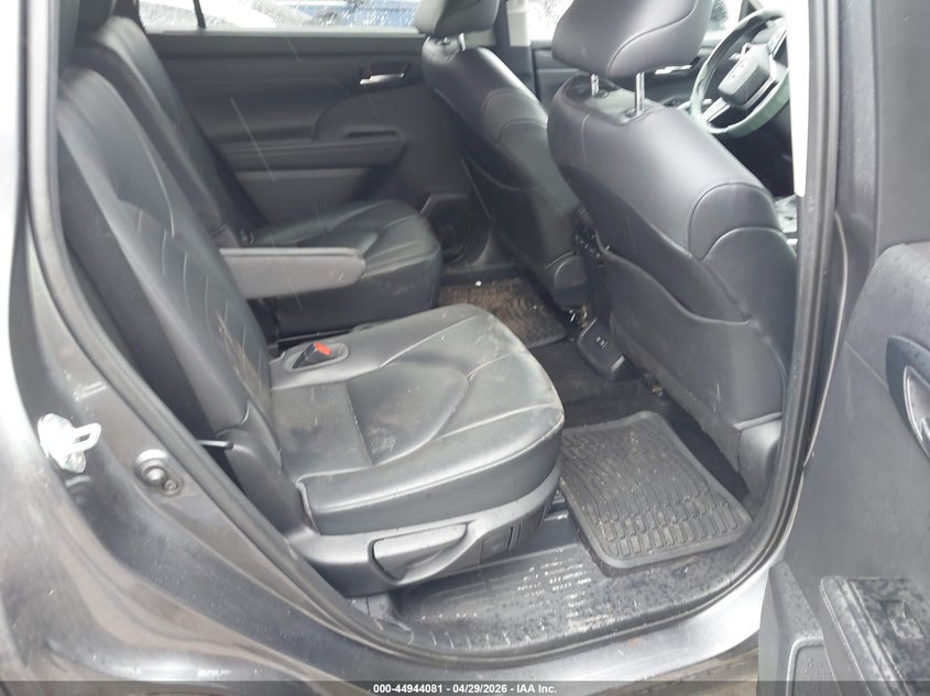 2020 Toyota Highlander VIN 5TDGZRBH6LS509300 IAAI salvage auction — RIGHT FRONT, Clear (Michigan), sold $13,200 on 2026-07-16 (photo 8)