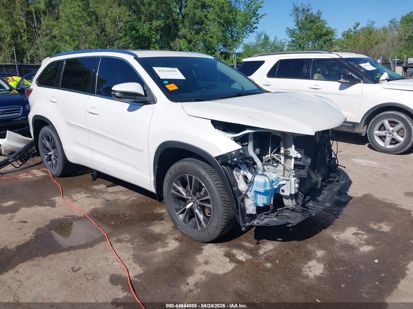 2016 Toyota Highlander VIN 5TDJKRFH1GS276565 IAAI salvage auction — FRONT END, Salvage (Colorado), sold $9,550 on 2026-07-08 (photo 1)