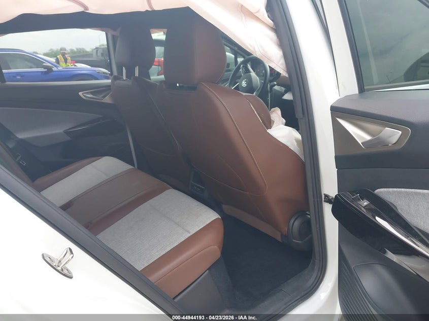 2024 Volkswagen Id.4 VIN 1V2BMPE8XRC001297 IAAI salvage auction — FRONT END, Salvage Title, sold $6,400 on 2026-07-10 (photo 8)