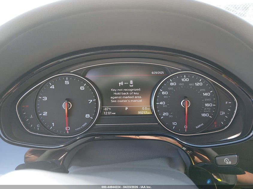 2011 Audi A8 VIN WAURVAFDXBN020476 IAAI salvage auction — NORMAL WEAR, Clear (North Carolina), sold $1,550 on 2026-07-22 (photo 7)