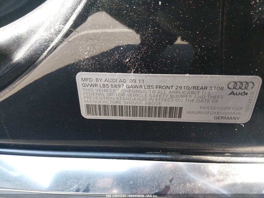 2011 Audi A8 VIN WAURVAFDXBN020476 IAAI salvage auction — NORMAL WEAR, Clear (North Carolina), sold $1,550 on 2026-07-22 (photo 9)