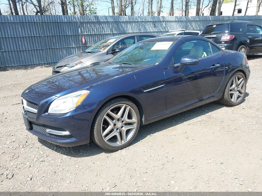 2015 Mercedes-benz Slk-klasse VIN WDDPK4HA3FF102983 IAAI salvage auction — RIGHT SIDE, Salvage Title, sold $2,425 on 2026-07-22 (photo 2)