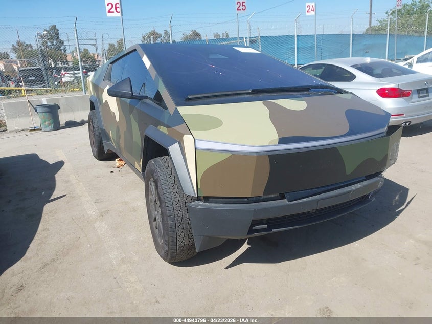 2024 Tesla Cybertruck VIN 7G2CEHED1RA051234 IAAI salvage auction — LEFT FRONT, Salvage (California), sold $32,150 on 2026-07-08 (photo 1)