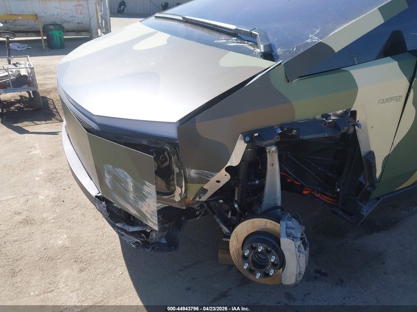 2024 Tesla Cybertruck VIN 7G2CEHED1RA051234 IAAI salvage auction — LEFT FRONT, Salvage (California), sold $32,150 on 2026-07-08 (photo 6)