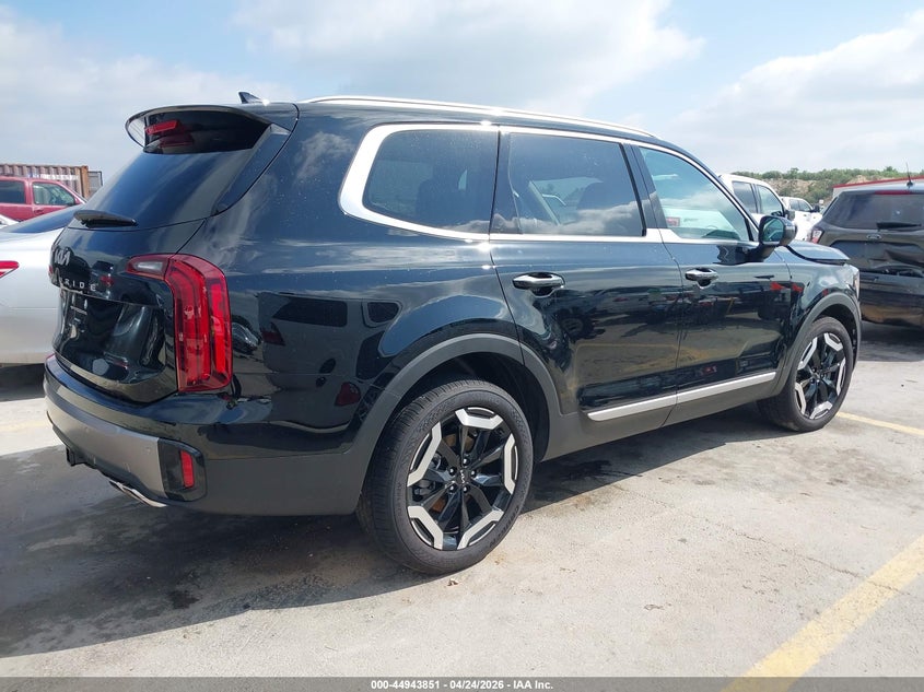 2025 Kia Telluride VIN 5XYP64GC7SG729050 IAAI salvage auction — LEFT FRONT, Salvage Title, sold $10,600 on 2026-07-23 (photo 4)
