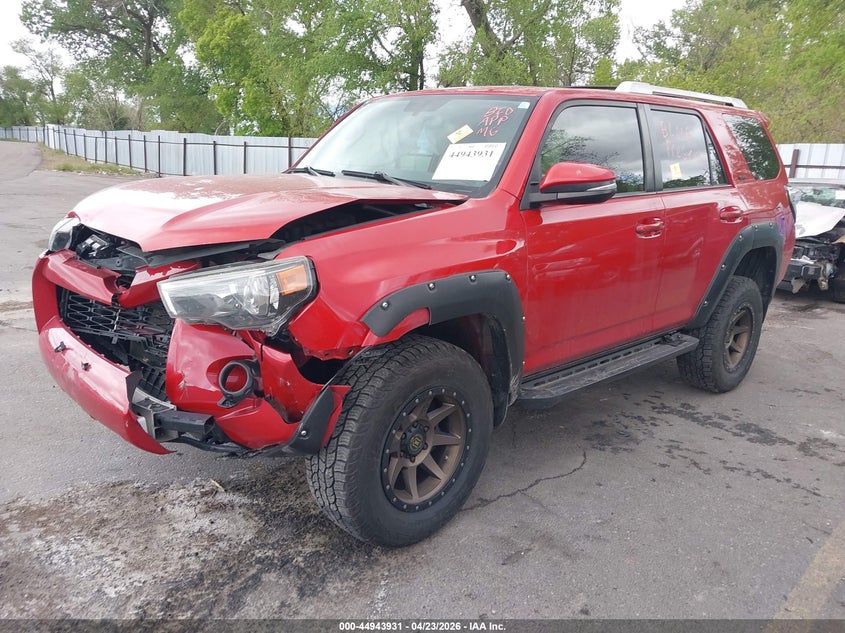 2018 Toyota 4runner VIN JTEBU5JR7J5551257 IAAI salvage auction — FRONT END, Salvage (Utah), sold $6,800 on 2026-07-30 (photo 2)