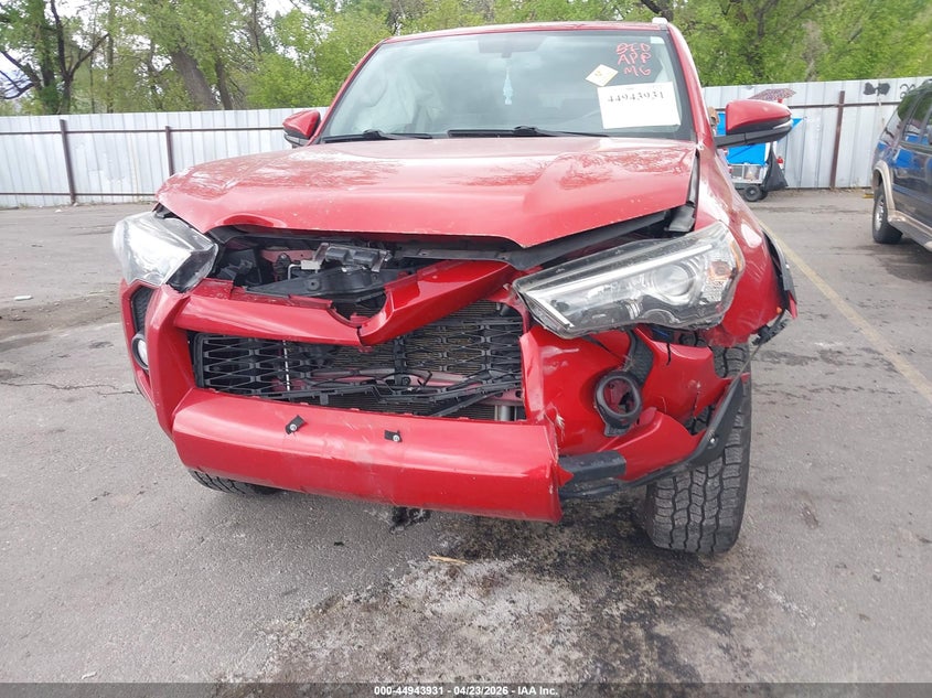 2018 Toyota 4runner VIN JTEBU5JR7J5551257 IAAI salvage auction — FRONT END, Salvage (Utah), sold $6,800 on 2026-07-30 (photo 6)